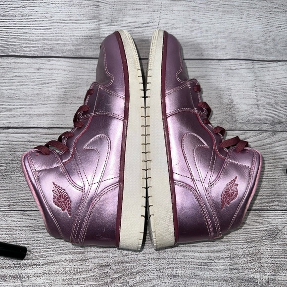 Jordan 1 Retro Women's 9.5 / 8 Y Metallic Pink Rose Very Clean - Picture 7 of 11